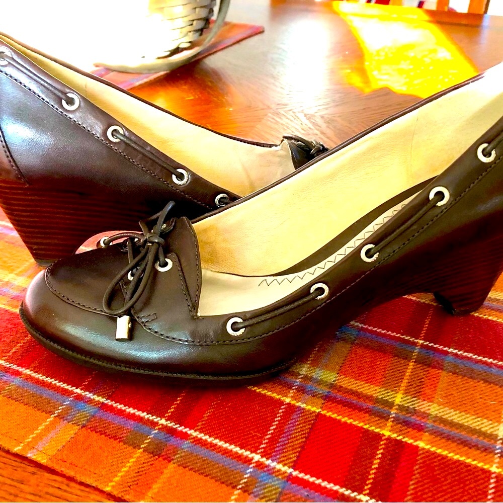 Sperry Leather Wedge dress shoes size 9